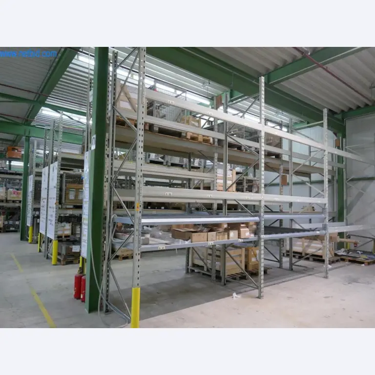 Máquinas para a produção de mobiliário para salas de estar-2