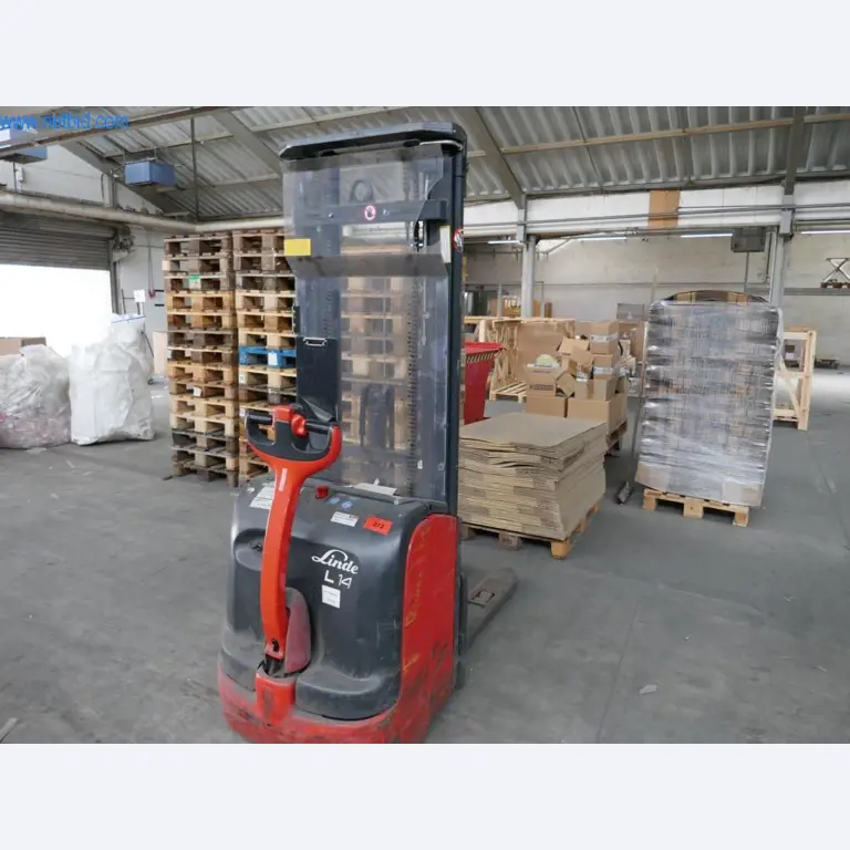 Máquinas para a produção de mobiliário para salas de estar-1