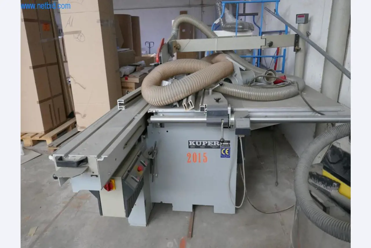 Máquinas para a produção de mobiliário para salas de estar-2