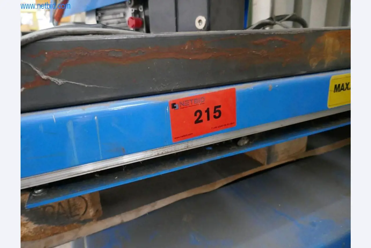 Máquinas para a produção de mobiliário para salas de estar-3