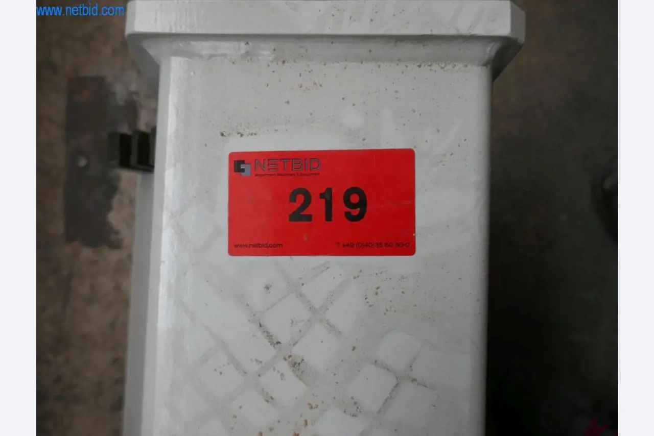 Máquinas para a produção de mobiliário para salas de estar-3