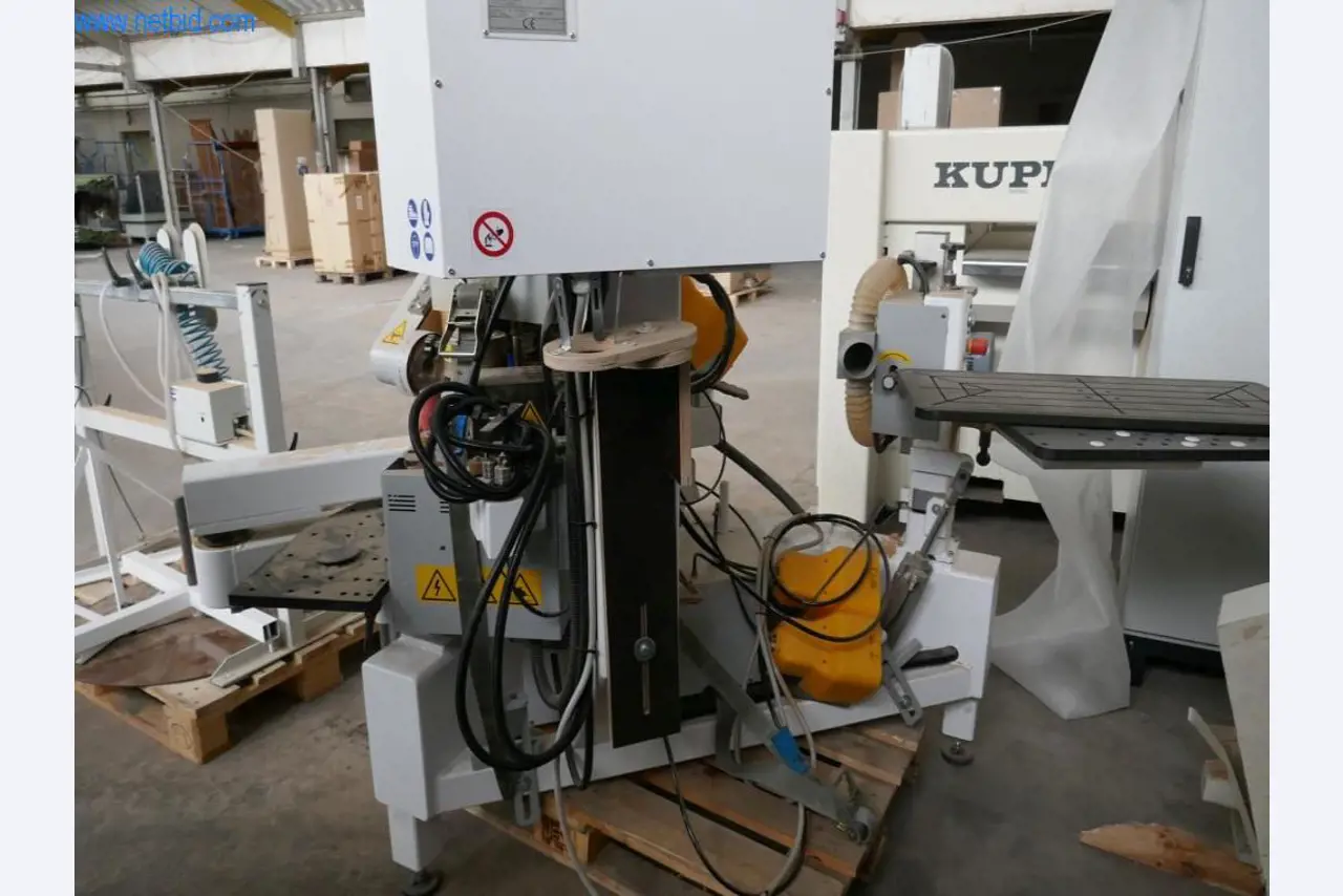 Máquinas para a produção de mobiliário para salas de estar-5