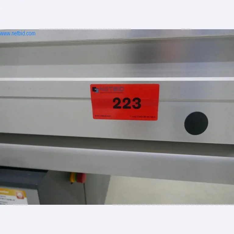 Stroje na výrobu obývacího nábytku-3