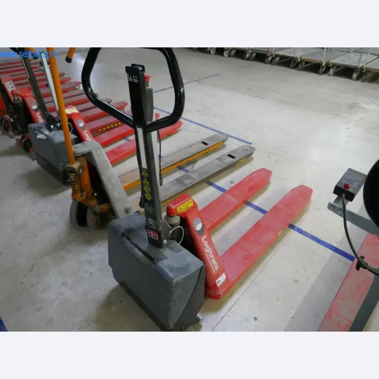 Máquinas para a produção de mobiliário para salas de estar-3