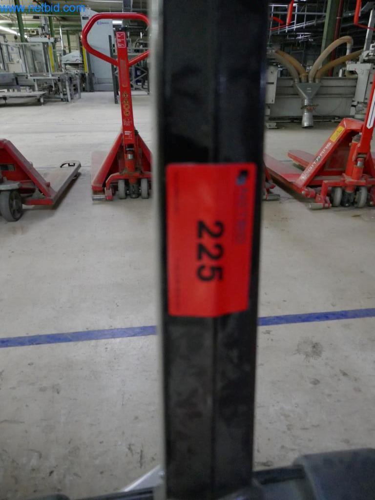 Máquinas para a produção de mobiliário para salas de estar-2