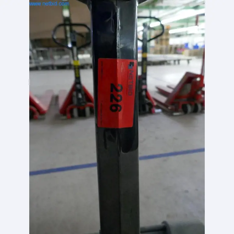 Máquinas para a produção de mobiliário para salas de estar-2