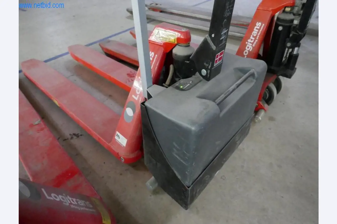 Máquinas para a produção de mobiliário para salas de estar-4