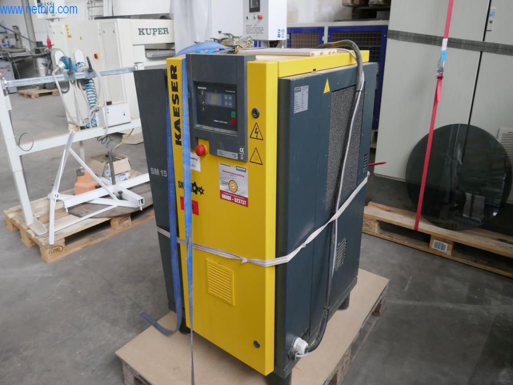 Machines pour la fabrication de meubles d'intérieur-1