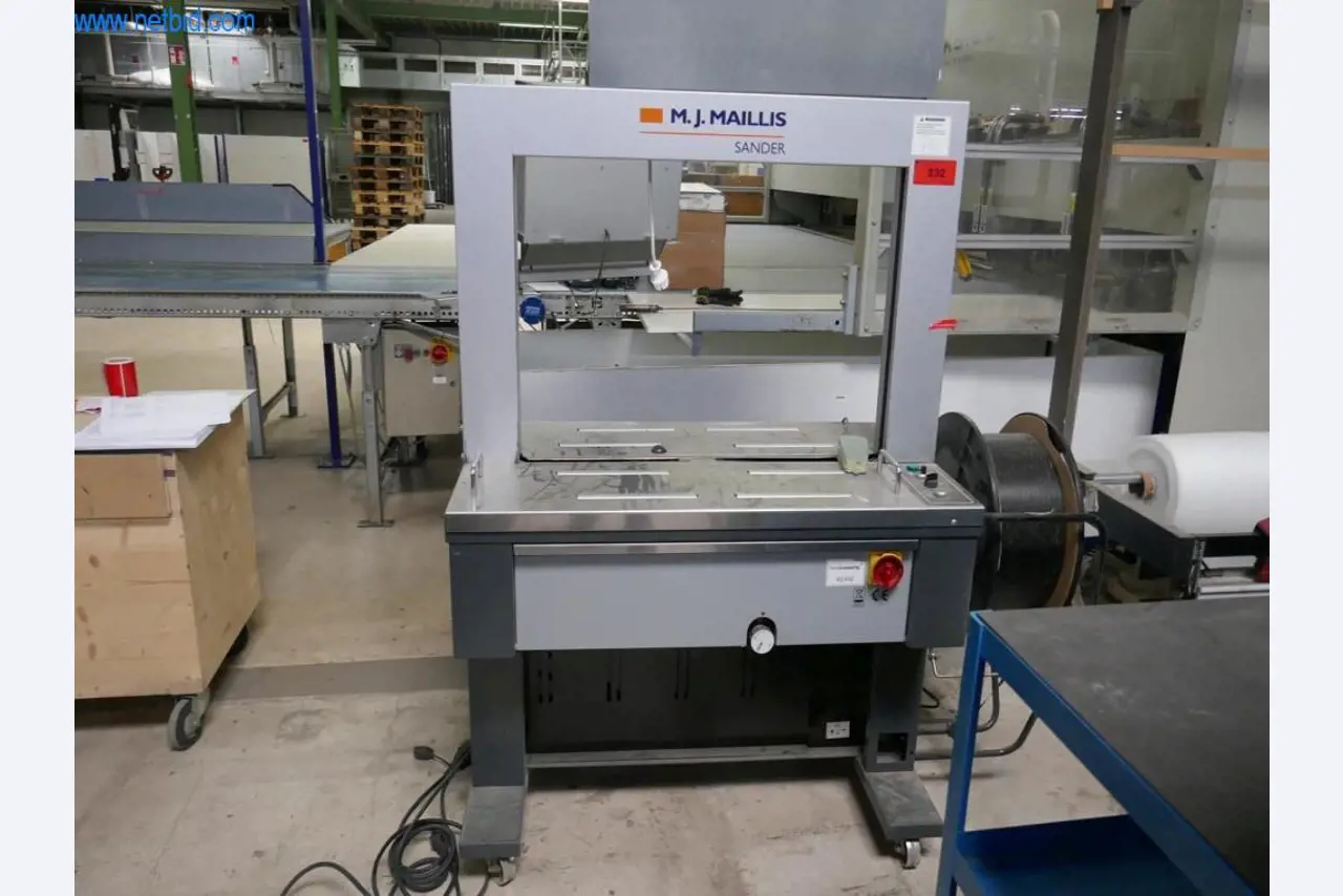 Machines voor de productie van woonkamermeubels-1