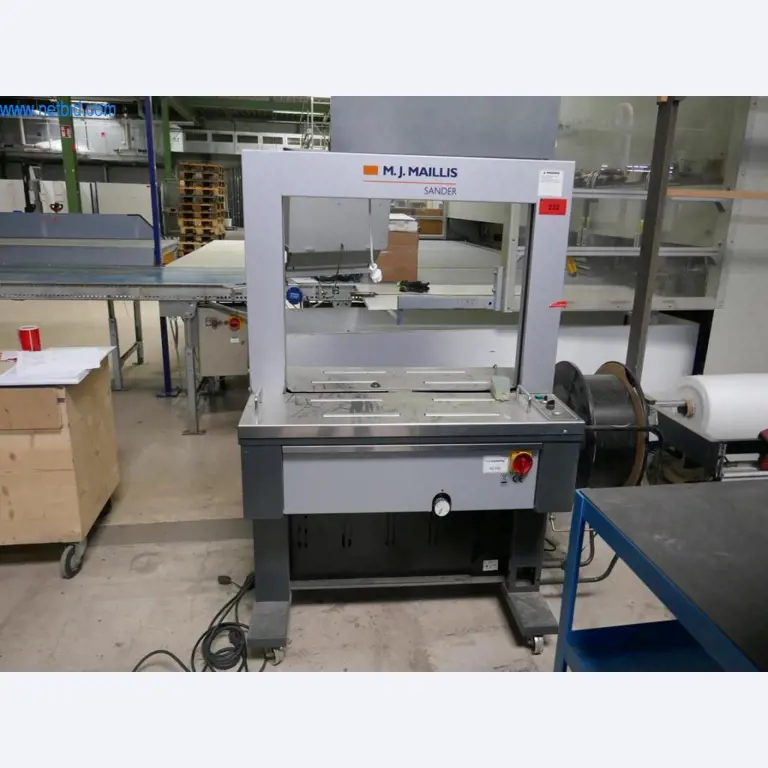 Machines voor de productie van woonkamermeubels-1