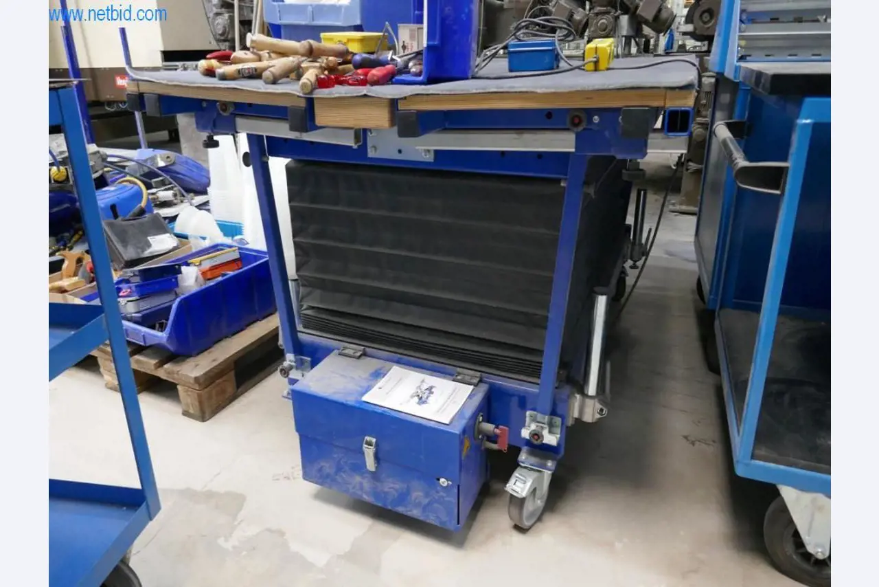 Máquinas para a produção de mobiliário para salas de estar-2