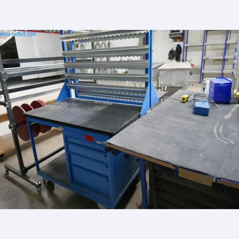 Stroje na výrobu obývacího nábytku-1