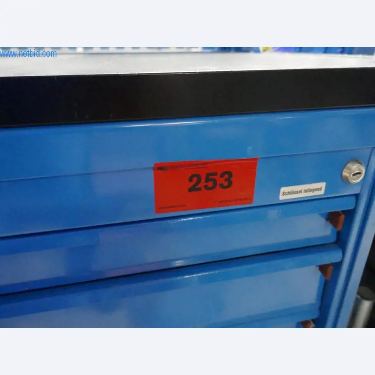 Stroje na výrobu obývacího nábytku-3