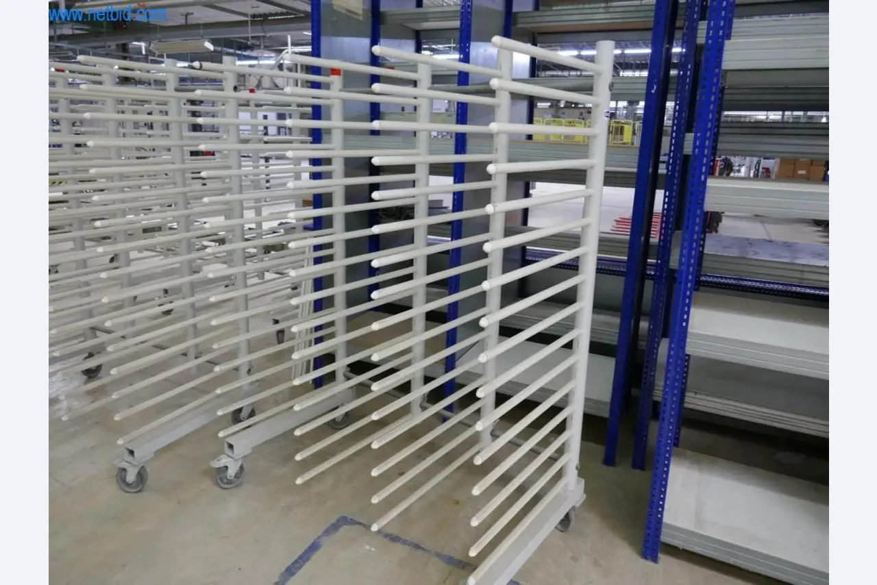 Máquinas para a produção de mobiliário para salas de estar-2