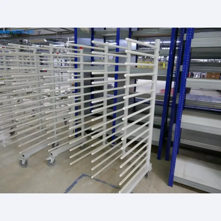 Máquinas para a produção de mobiliário para salas de estar-2