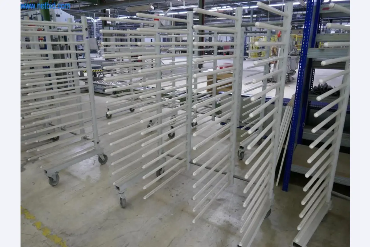 Máquinas para a produção de mobiliário para salas de estar-2