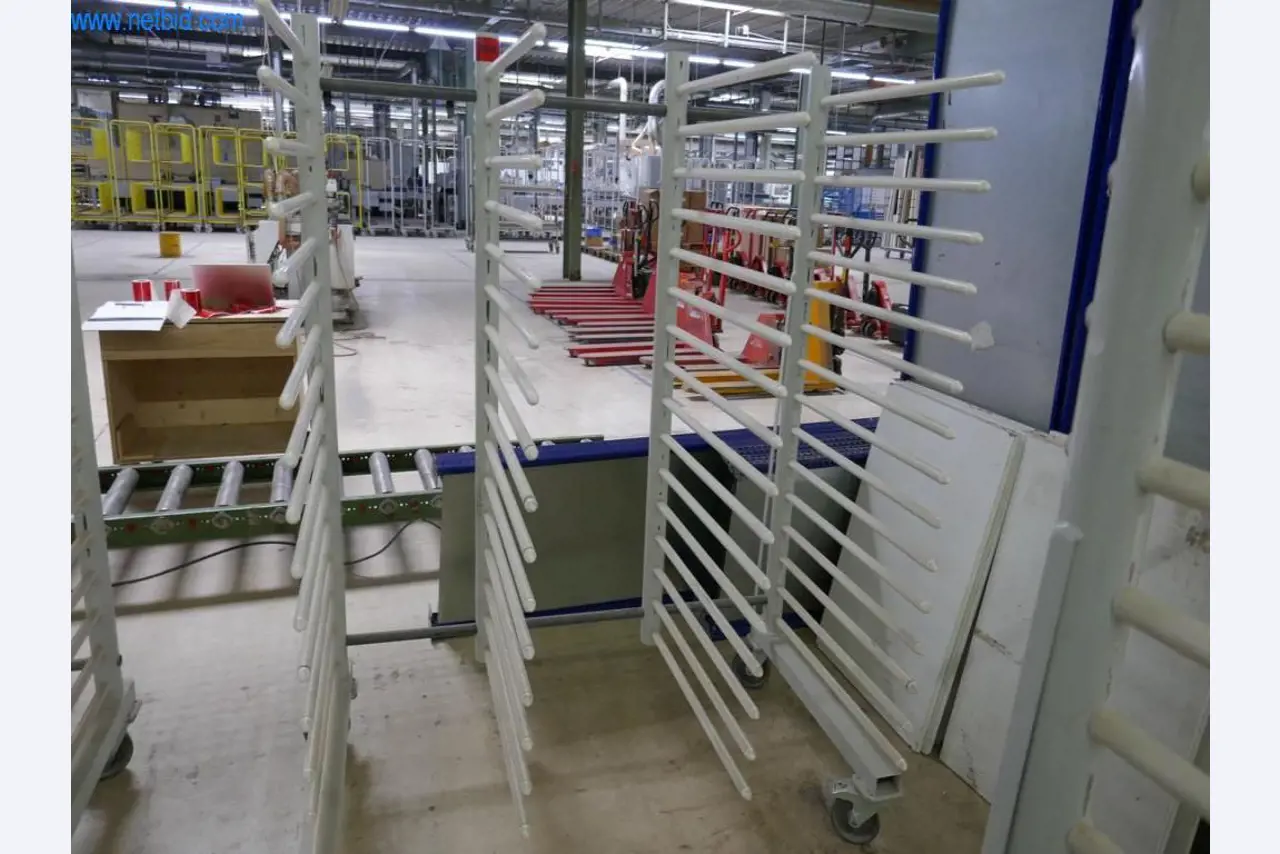 Maschinen zur Herstellung von Wohnraummöbeln-3