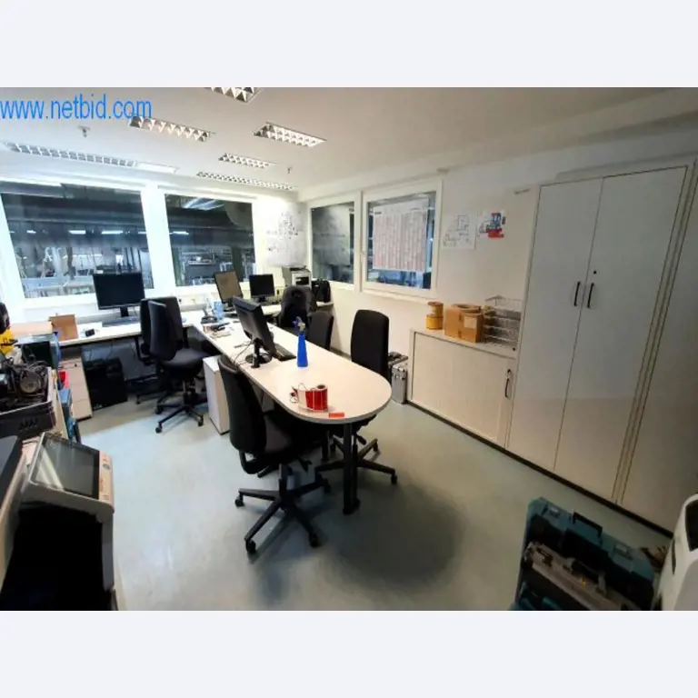 Stroje na výrobu obývacího nábytku-1