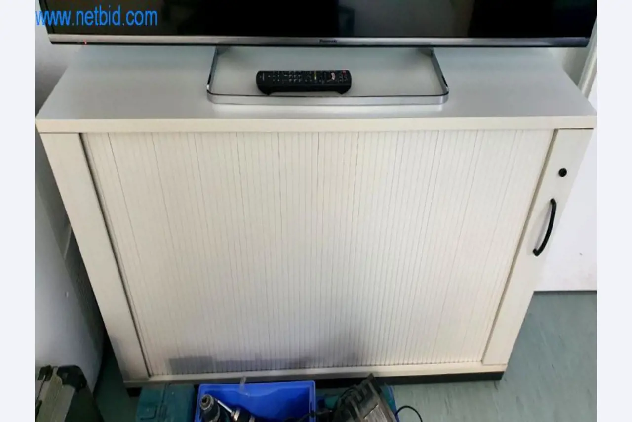 Stroje na výrobu obývacího nábytku-3