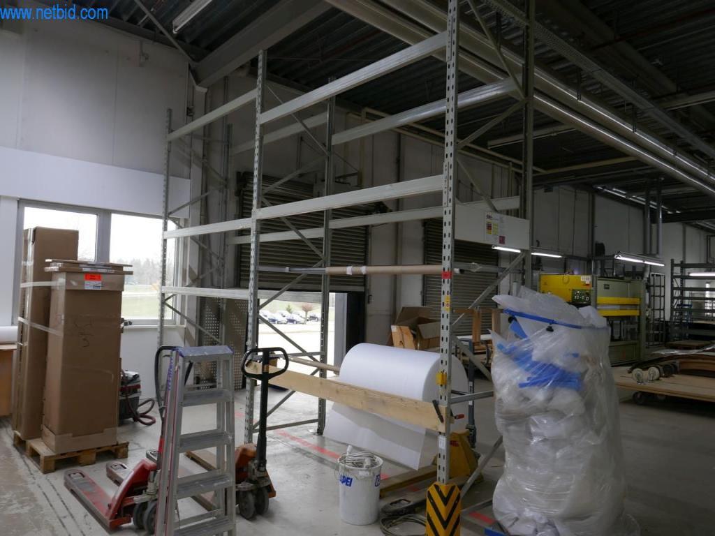 Stroje na výrobu obývacího nábytku-1