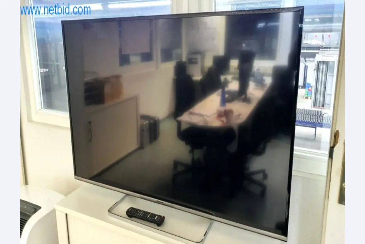 Stroje na výrobu obývacího nábytku-1