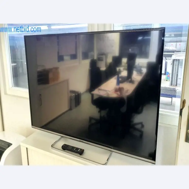 Stroje na výrobu obývacího nábytku-1