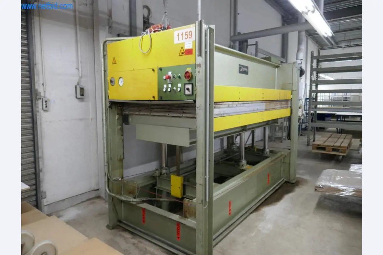 Machines voor de productie van woonkamermeubels-2