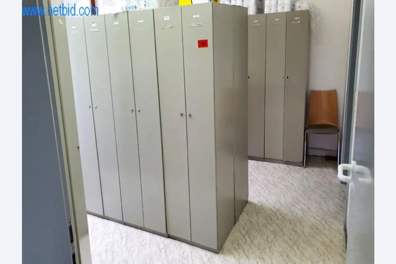 Maschinen zur Herstellung von Wohnraummöbeln-1