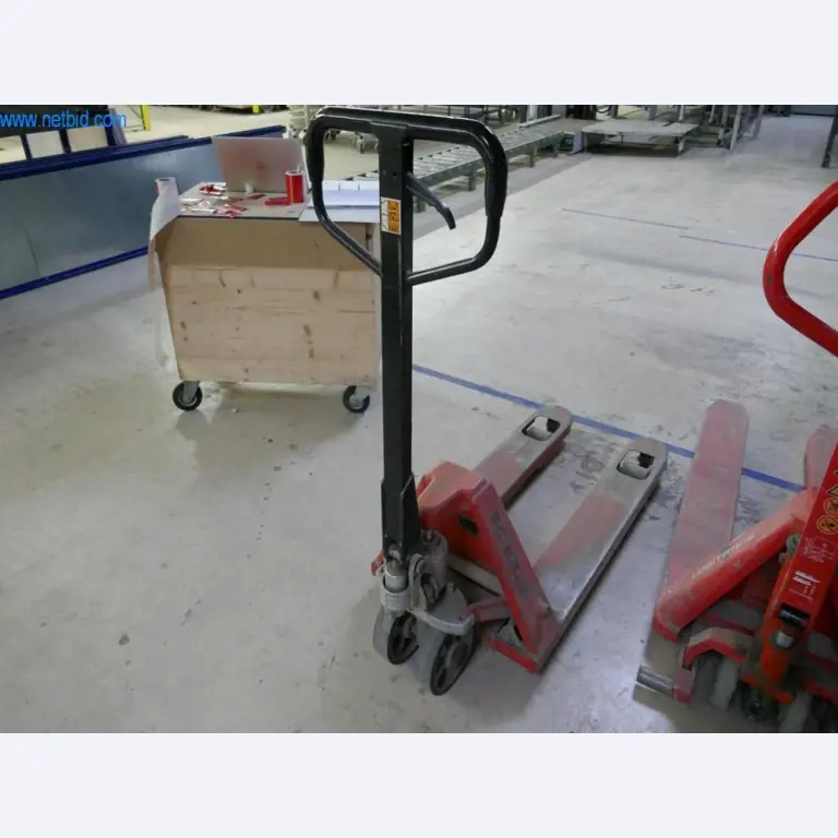 Stroje na výrobu obývacího nábytku-4