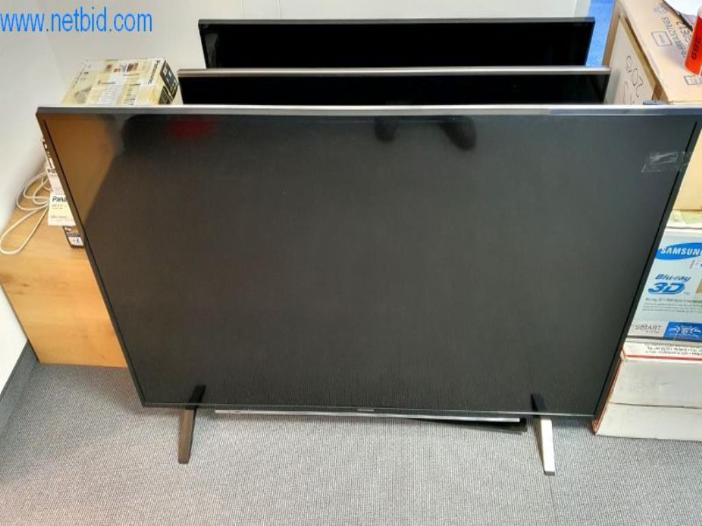 Stroje na výrobu obývacího nábytku-1