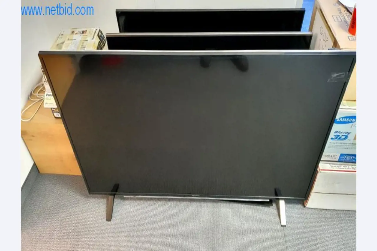 Stroje na výrobu obývacího nábytku-1