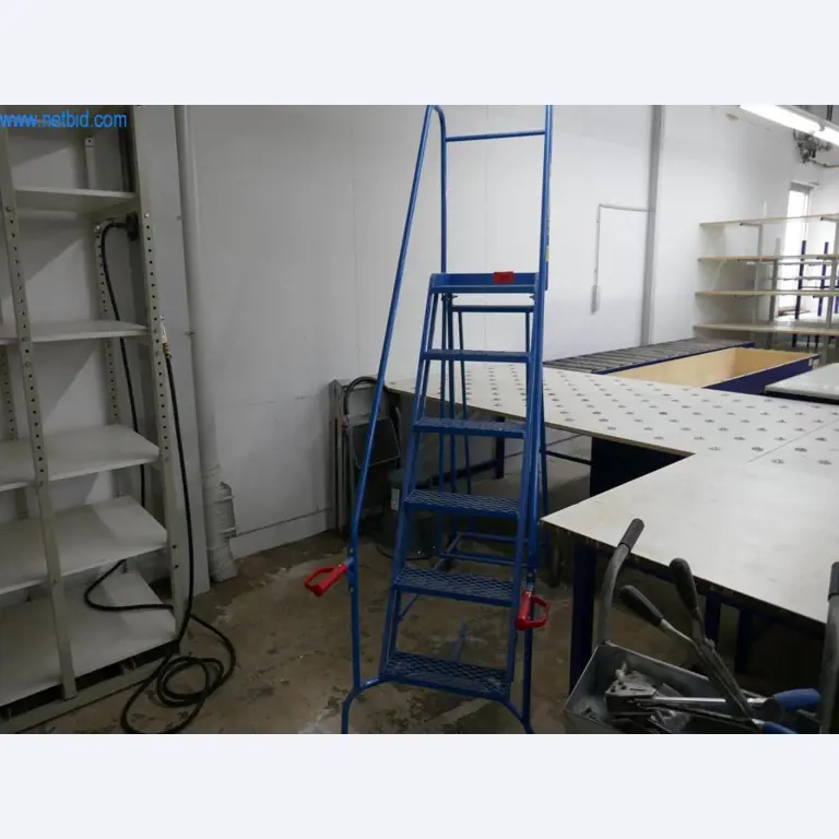 Machines voor de productie van woonkamermeubels-1