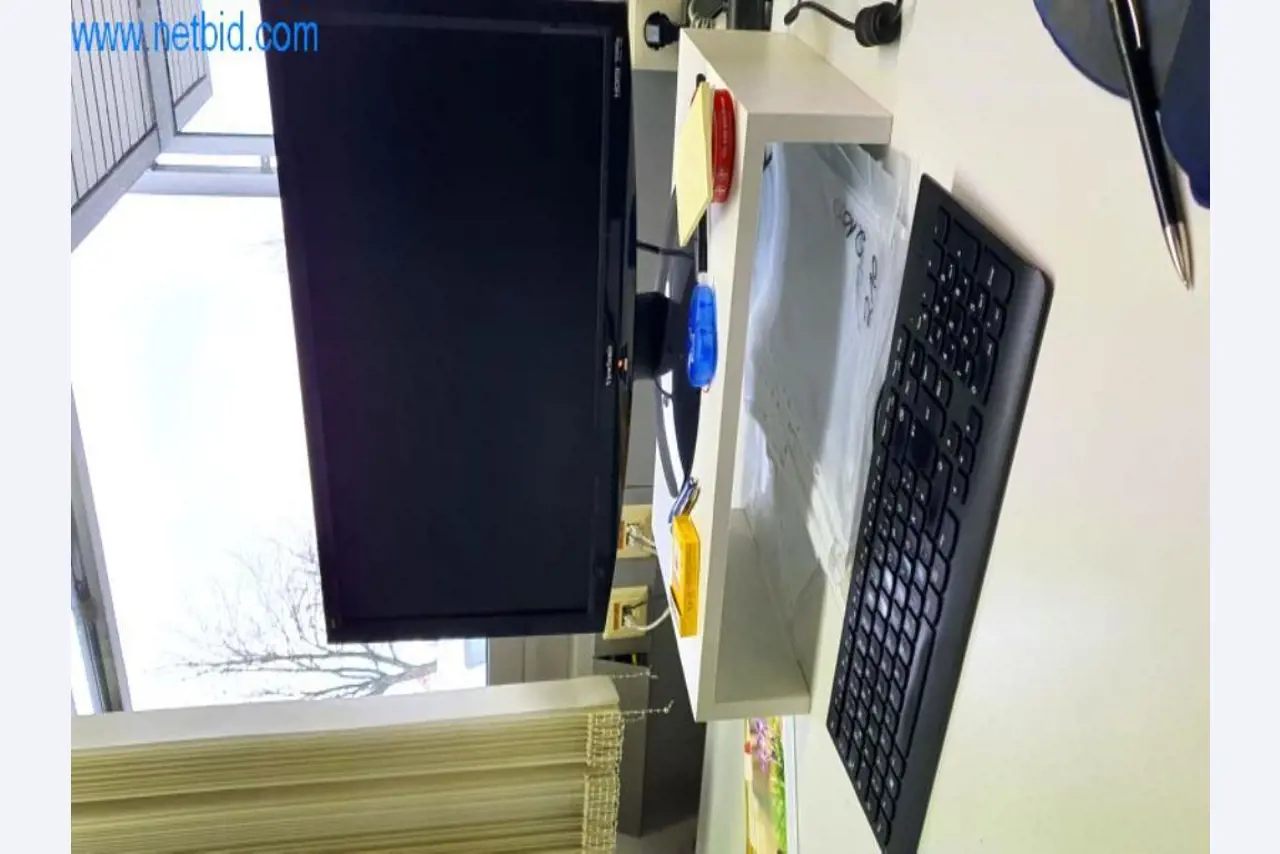 Stroje na výrobu obývacího nábytku-2