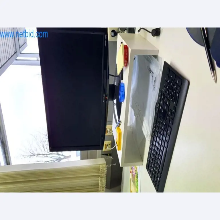 Stroje na výrobu obývacího nábytku-2