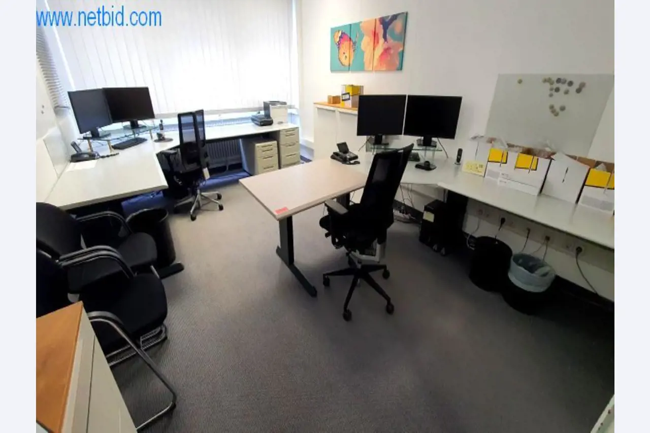 Maschinen zur Herstellung von Wohnraummöbeln-1