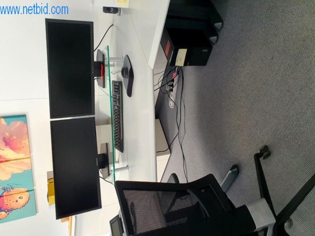 Stroje na výrobu obývacího nábytku-3