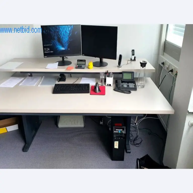 Stroje na výrobu obývacího nábytku-1