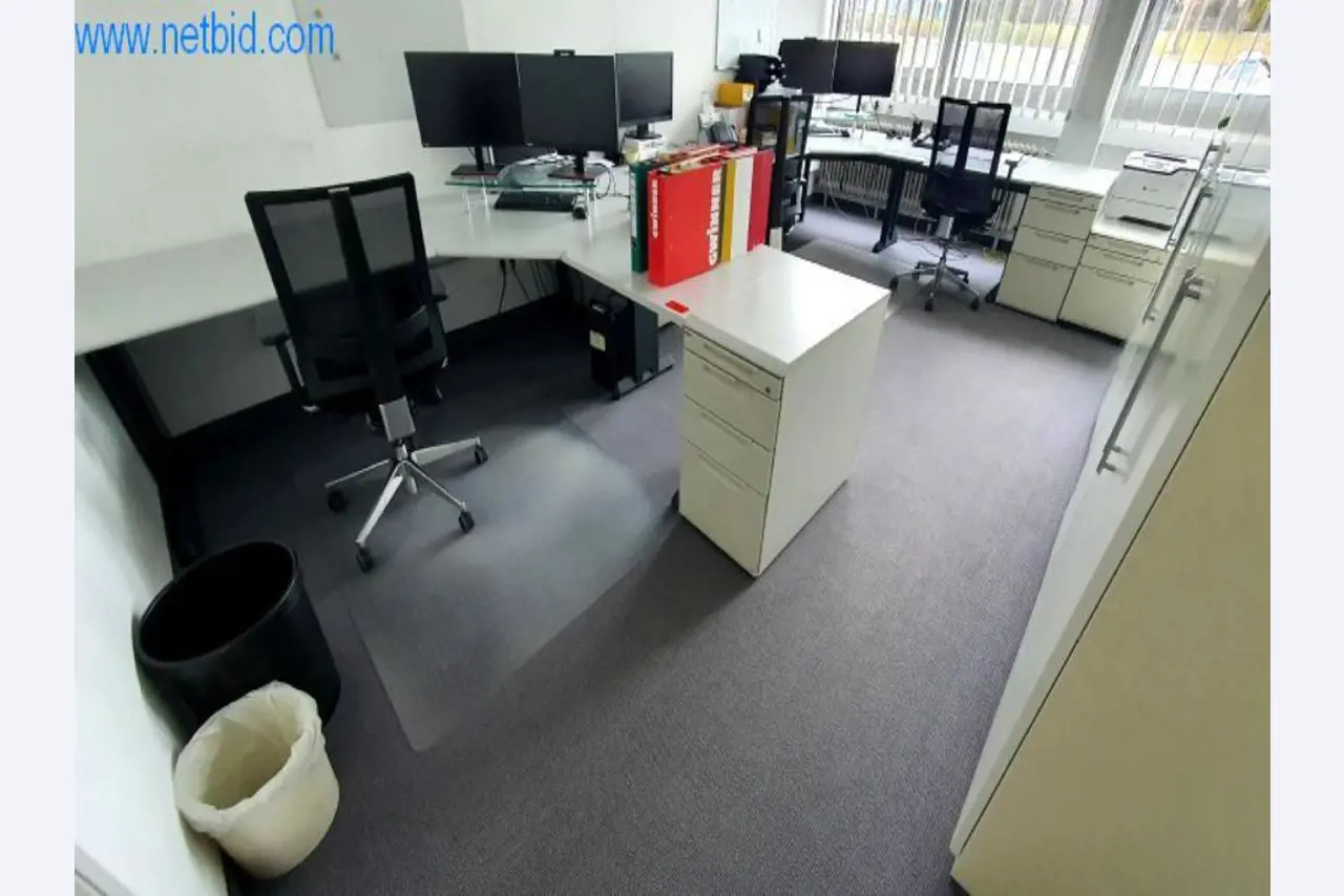 Maschinen zur Herstellung von Wohnraummöbeln-1