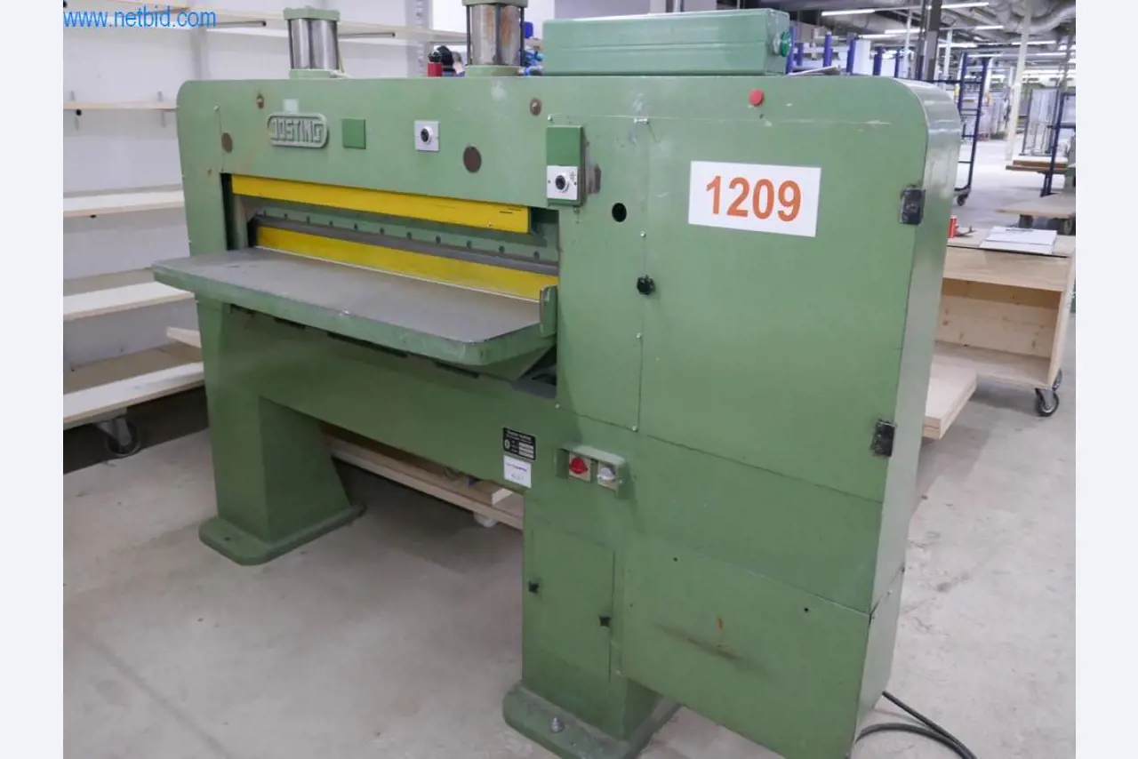 Máquinas para a produção de mobiliário para salas de estar-2