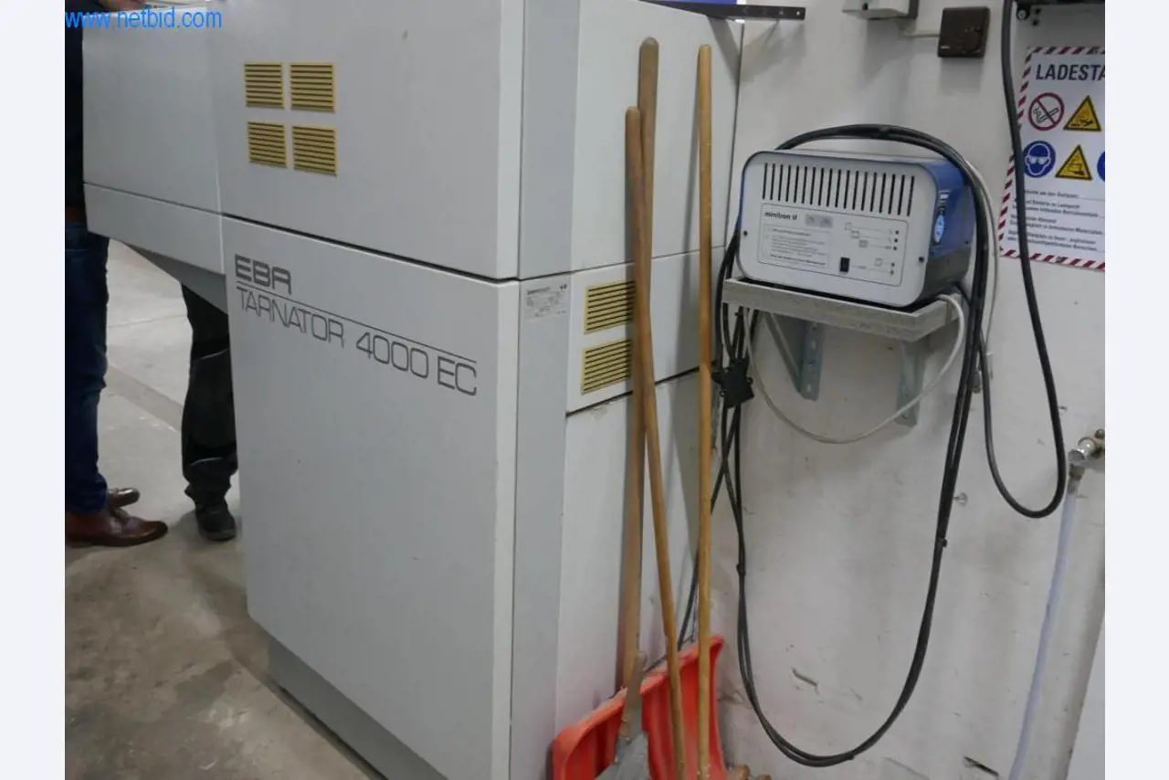 Máquinas para a produção de mobiliário para salas de estar-3