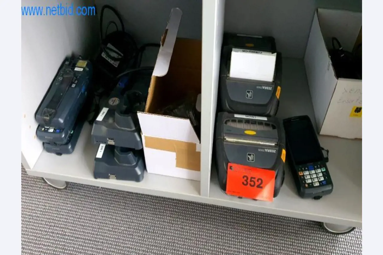 Máquinas para a produção de mobiliário para salas de estar-1