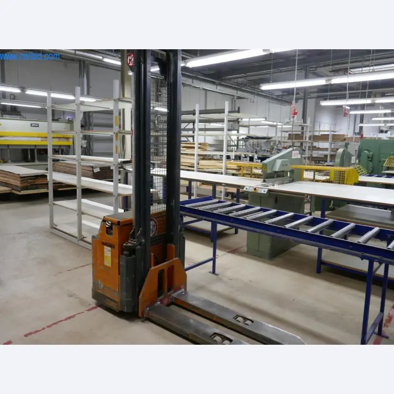 Máquinas para a produção de mobiliário para salas de estar-3