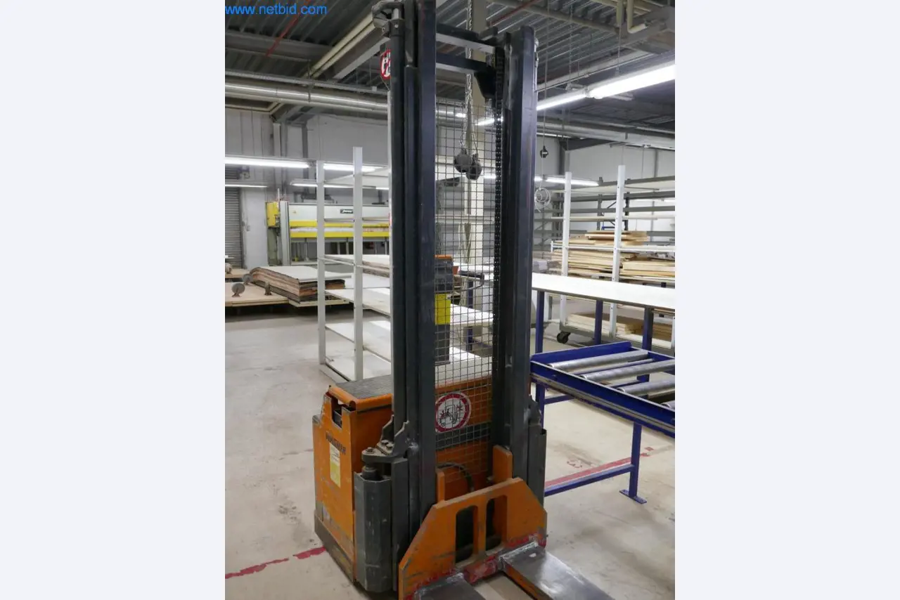 Máquinas para a produção de mobiliário para salas de estar-4