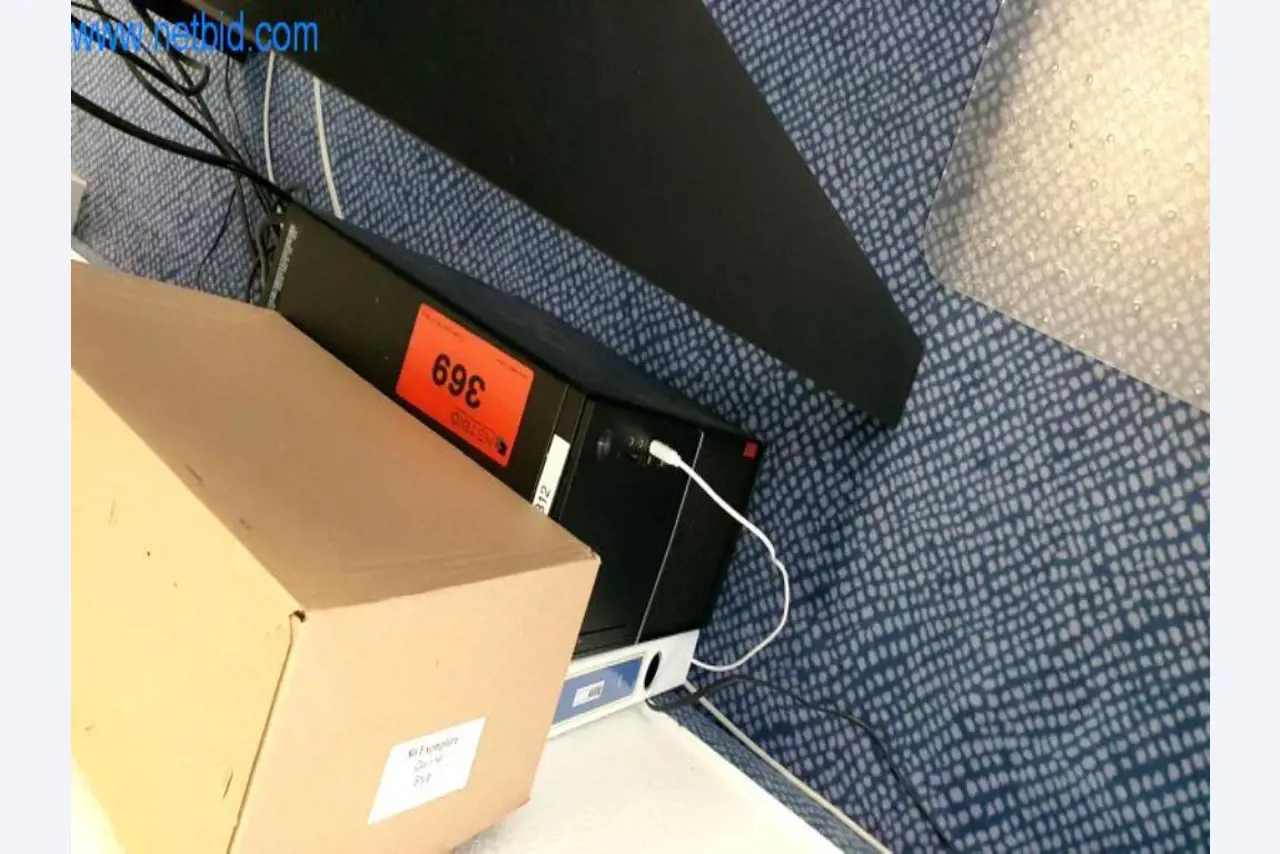 Stroje na výrobu obývacího nábytku-1