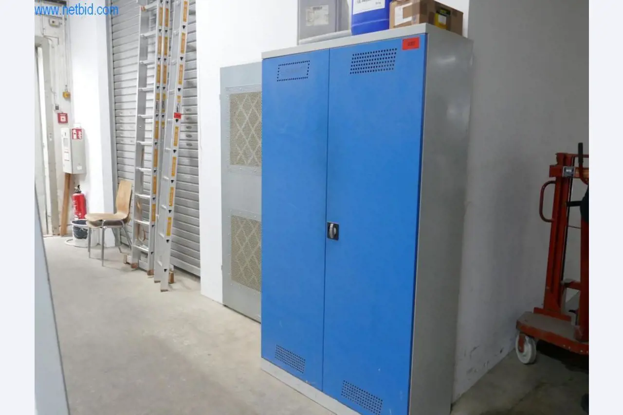 Maschinen zur Herstellung von Wohnraummöbeln-1