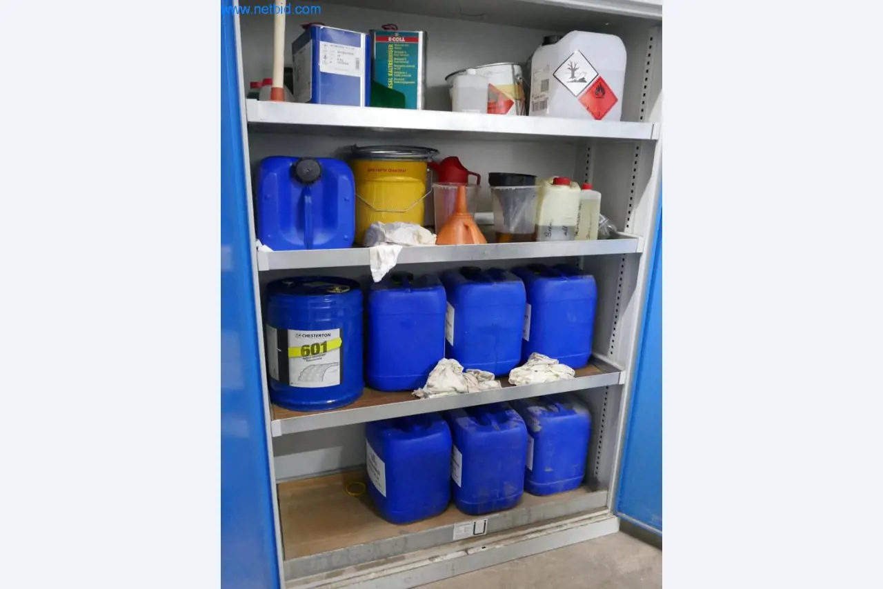 Maschinen zur Herstellung von Wohnraummöbeln-3