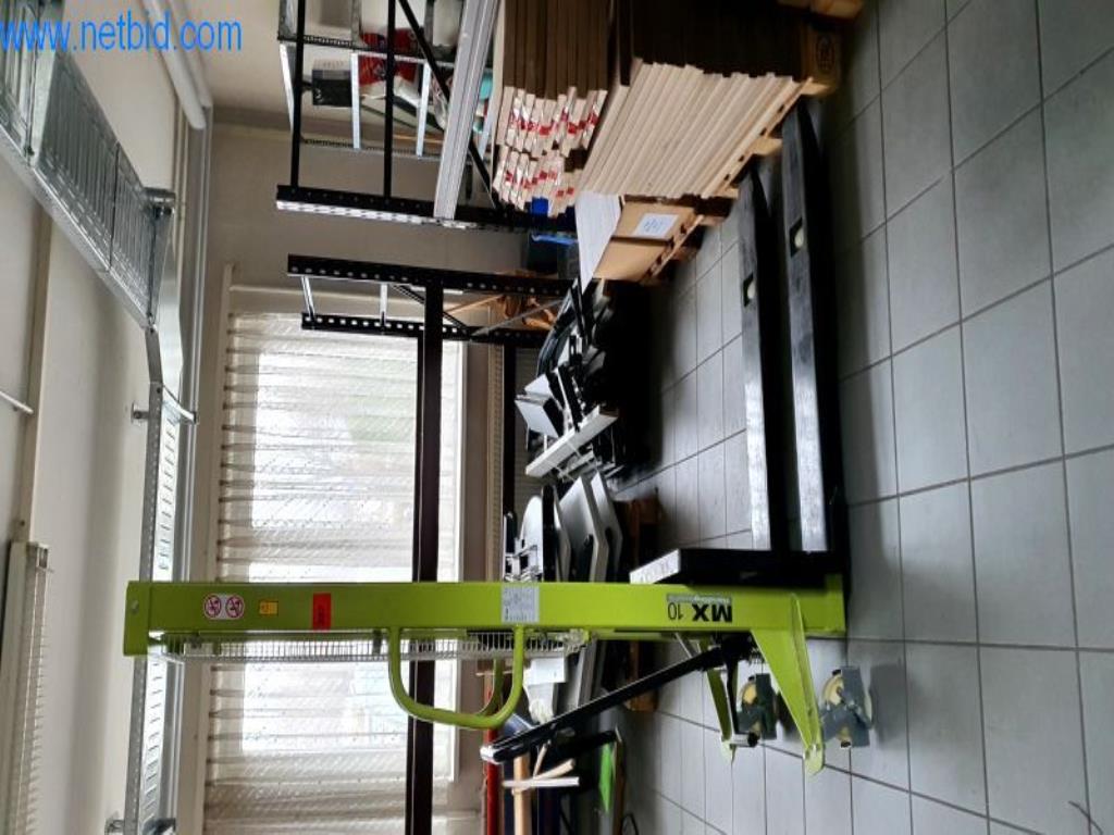 Stroje na výrobu obývacího nábytku-1