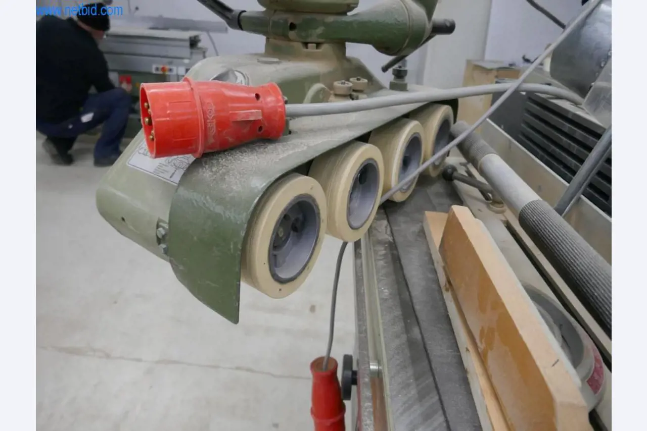 Máquinas para a produção de mobiliário para salas de estar-4