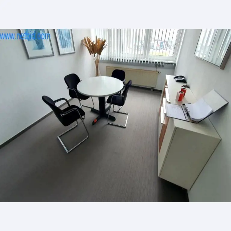 Stroje na výrobu obývacího nábytku-2