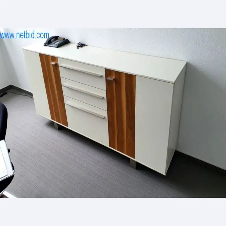 Stroje na výrobu obývacího nábytku-3